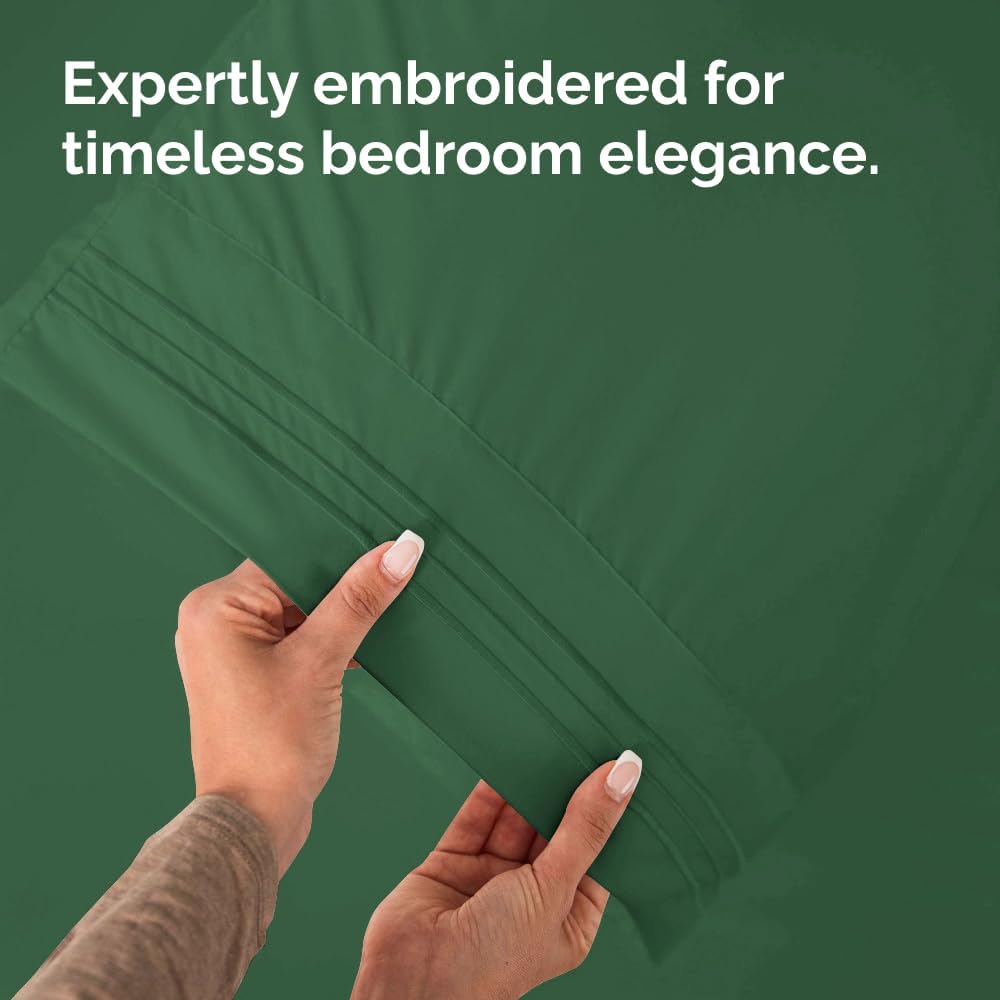 Skiennix Queen Pillow Cases Set of 4 - Ultra Soft Hotel Quality - Wrinkle Free & Fade Resistant - Emerald Green