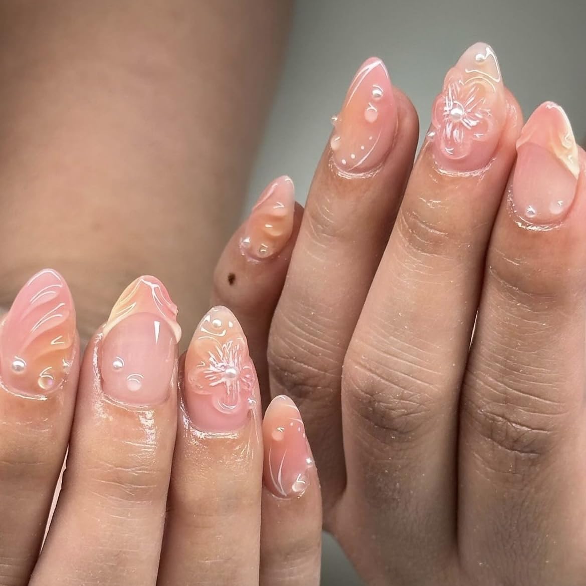 Set 10Pcs -Clear -Gel 3D -Flowers -Nails -Charms Plain No Rhinestone Gems Handmade by Gel, Design For Medium & Long Nail, 3D Flower Nail Art Floral Salon Decor For Women(Medium, ApricotBlossom Clear)