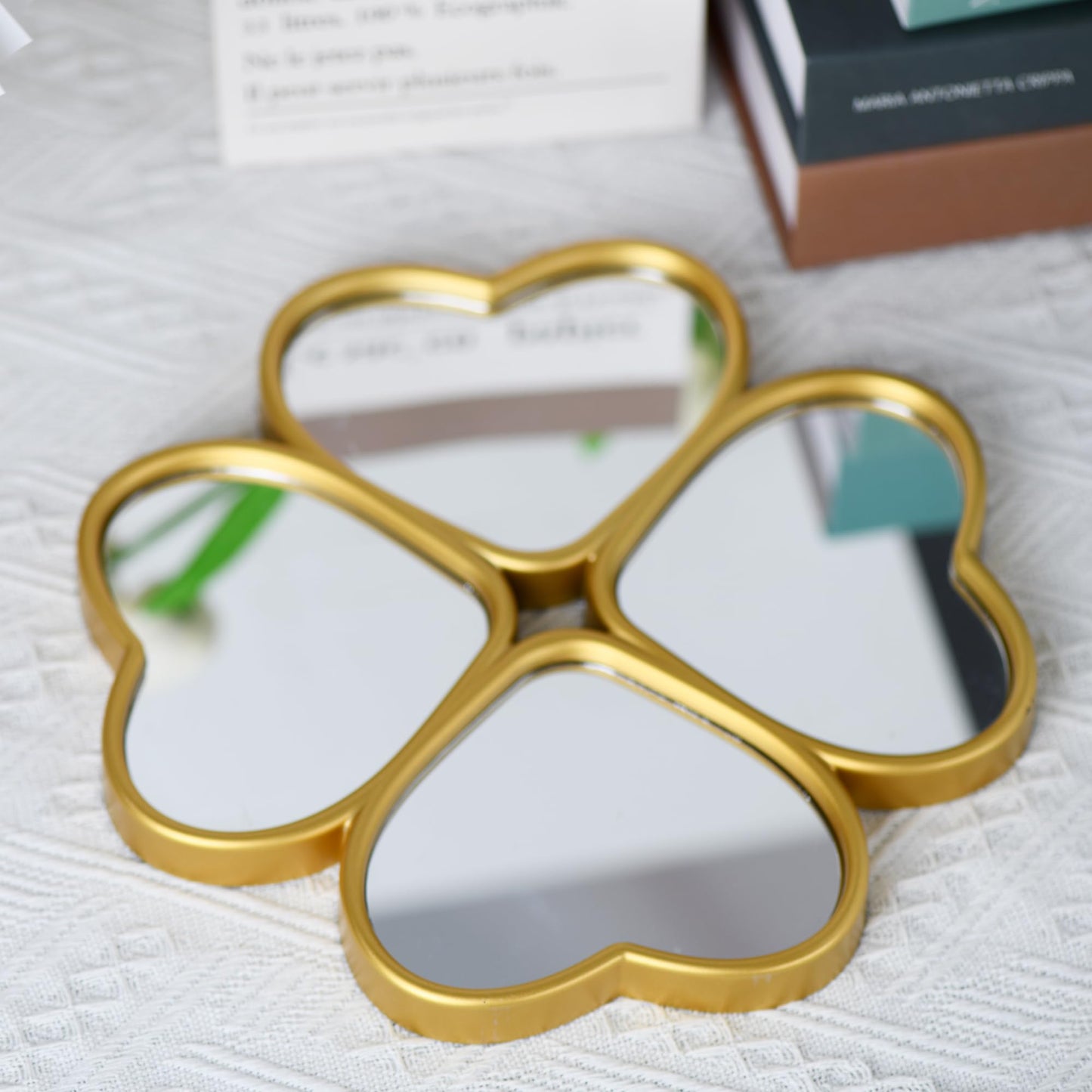 LuHeToz Small Decoritive Heart Wall Mirrors Set of 3, Decorative Four-Leaf Clover Mirror (Gold)