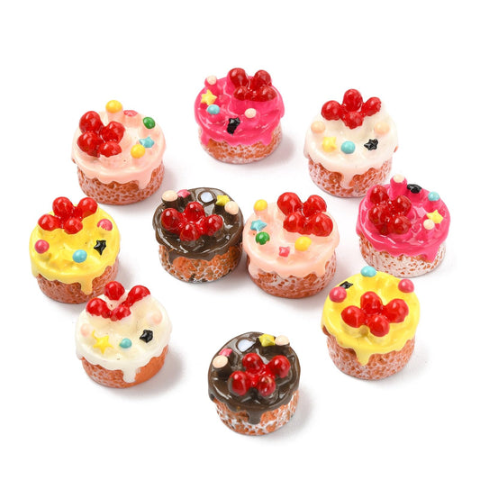 UR URLIFEHALL 40 pcs 5 Colors Mini Strawberry Cake Resin Figurines 3D Dessert Sweet Food Dollhouse Accessories for Micro Landscape Party Decorations