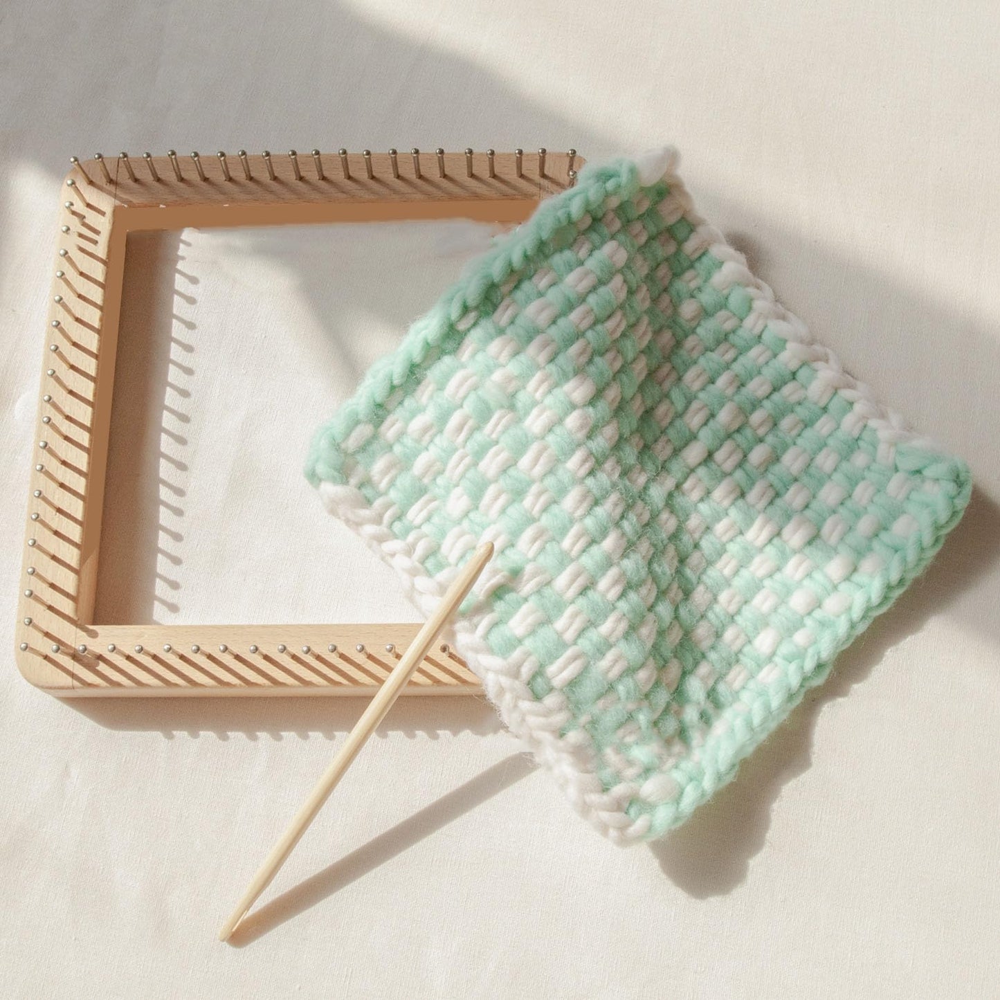Wooden Knitting Looms for Blankets Square, DIY Hand Crafted Chunky Yarn Looms Board for Hat Scarf Socks Sweater Beech Wood & Stainless Steel (30 * 30cm)