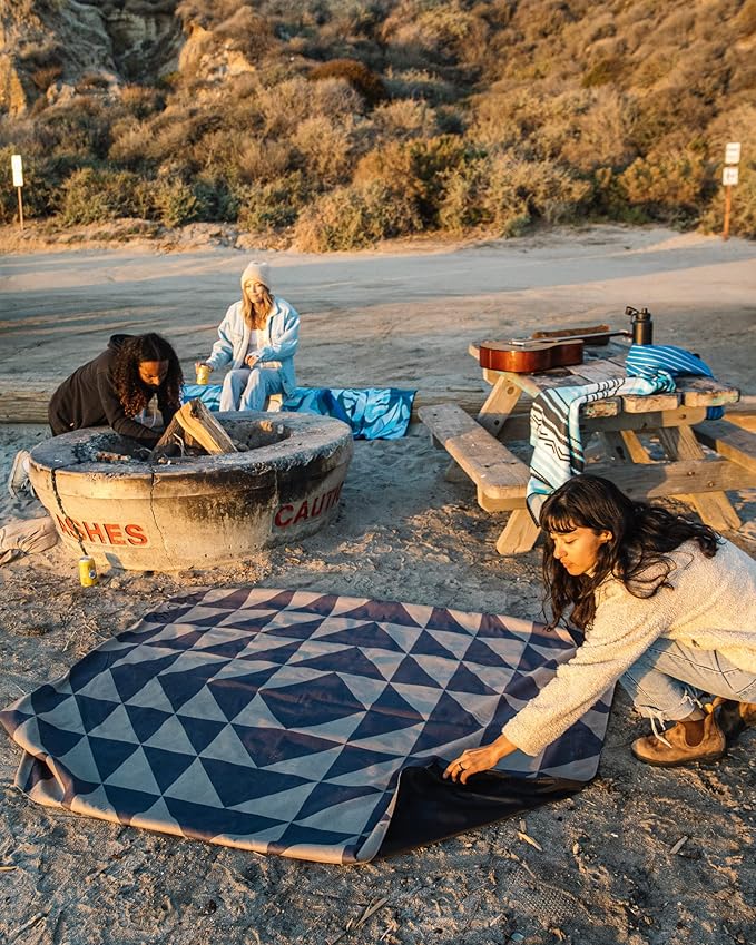 Nomadix Festival Blanket - Perfect for Picnics, Camping, & Lawn Seating - Plush Top & Water Resistant Base - Made with Post Consumer Recycled Materials - Banana Leaf Green - 60x70